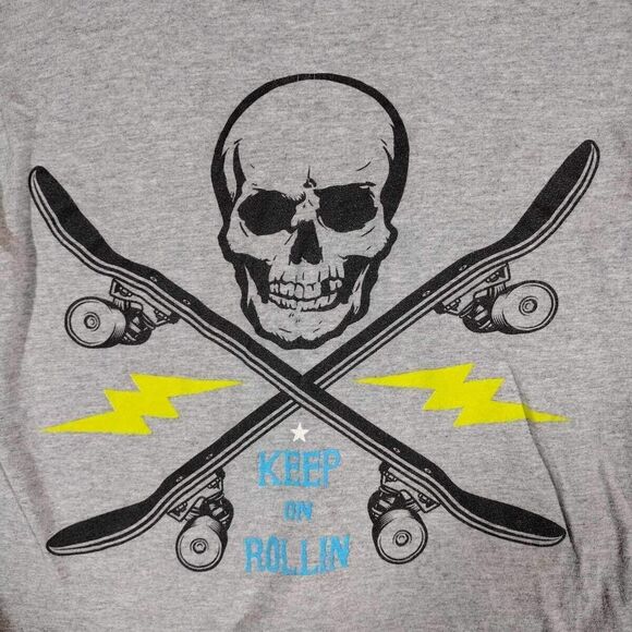 Boy's XS 4/5 tee shirt, grey Graphic design on front,  Brand Mad engine - Picture 4 of 9